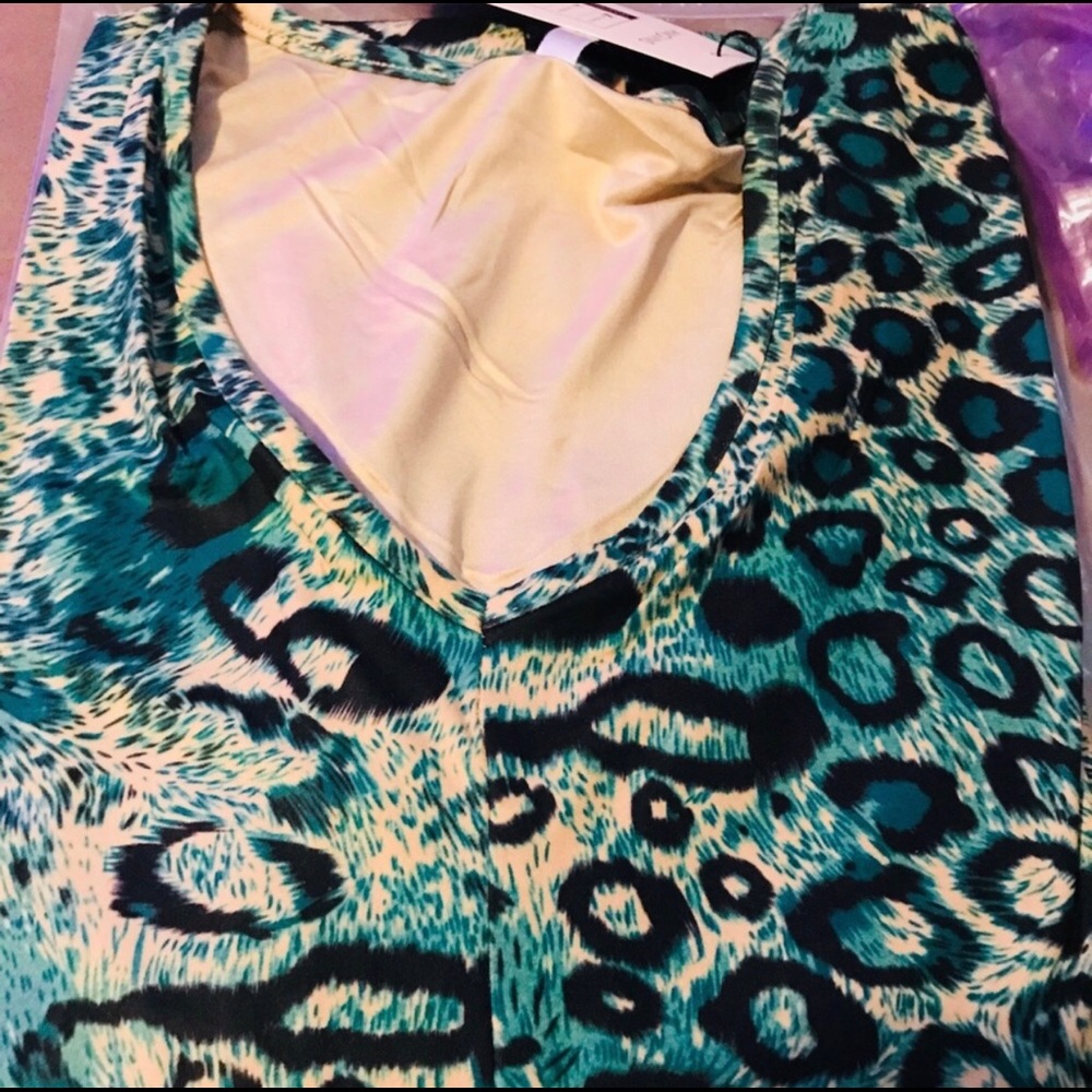 Cheetah Long Sleeve Dress - Picture 8 of 9